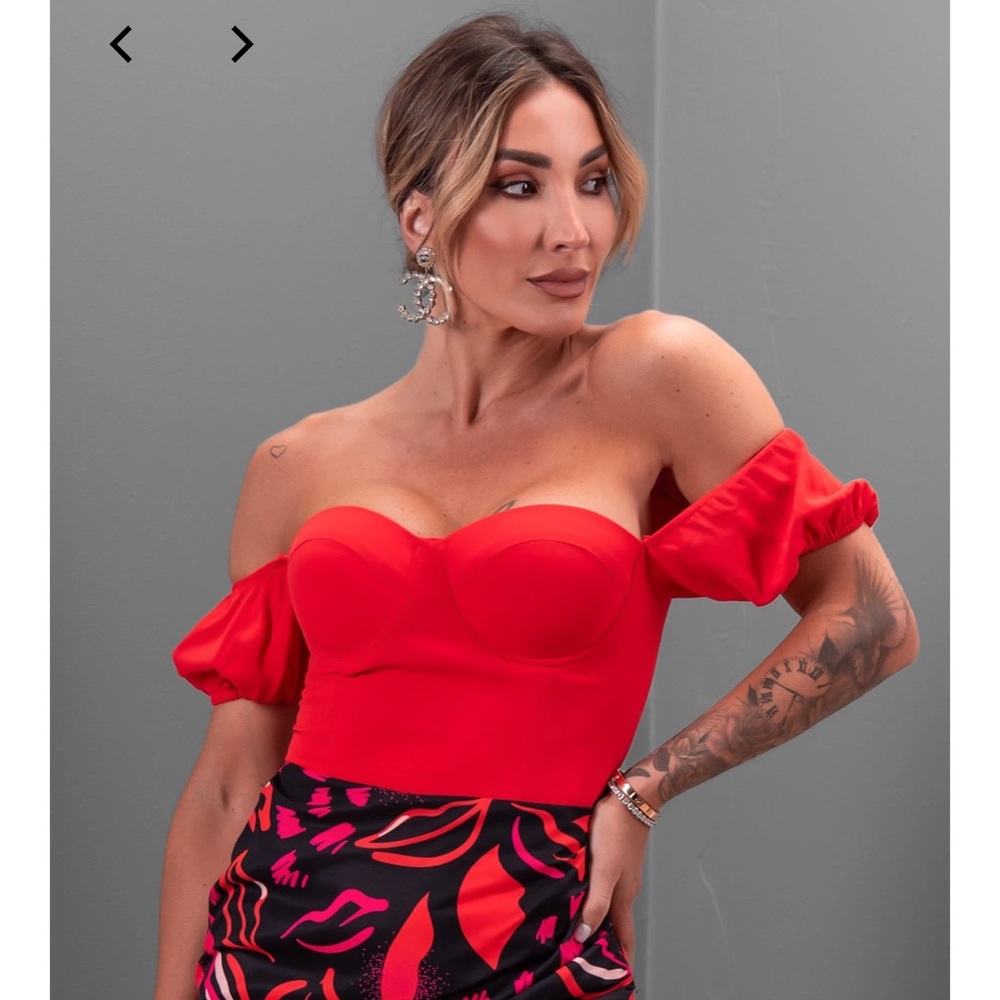 New without tags ByEgreis Kaelynn crop top